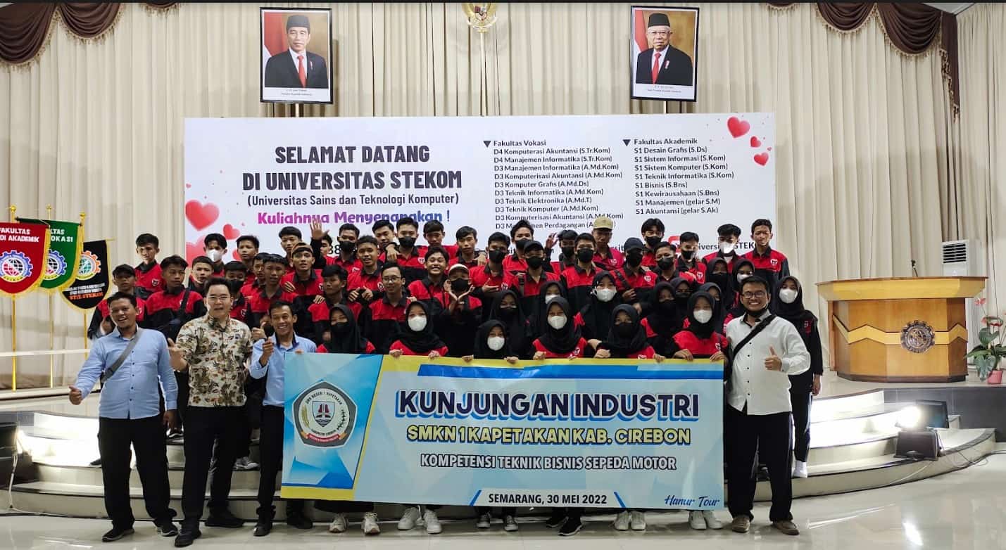 SMKN 1 Kapetakan berkunjung ke Kampus STEKOM sebagai Ajang Motivasi Melanjutkan ke Perguruan Tinggi