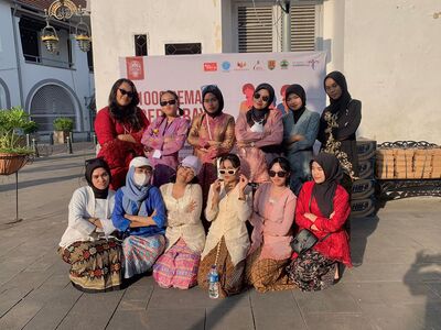1000 Remaja Berkebaya Universitas STEKOM Diundang Untuk Andil Dalam Acara Festival Kota Lama Semarang 2022