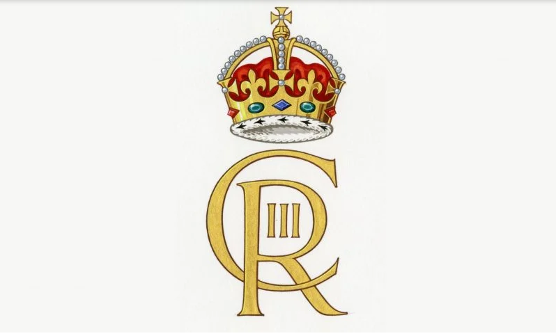Raja Charles III mengungkapkan monogram kerajaan dengan mahkota Tudor