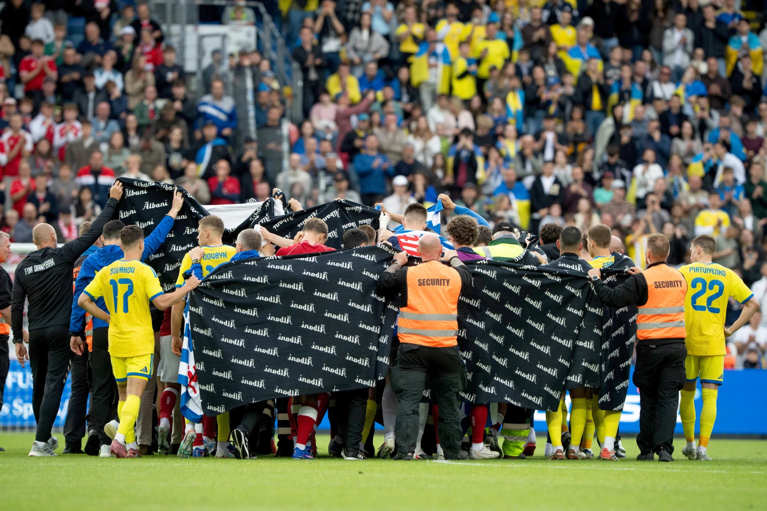 Denmark Vs Ukraina Dihentikan Setelah Insiden Christian Eriksen, Tim Dinamit Unggul 2-1