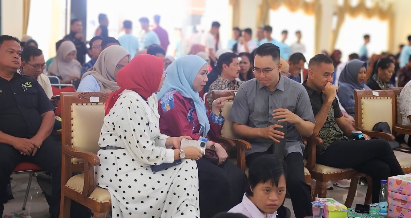 Ibu Monie Adityorini, S.Sos., M.M. Hadirkan Kehangatan dan Kepedulian dalam Acara Industri Ramah Inklusi di SLBN Semarang
