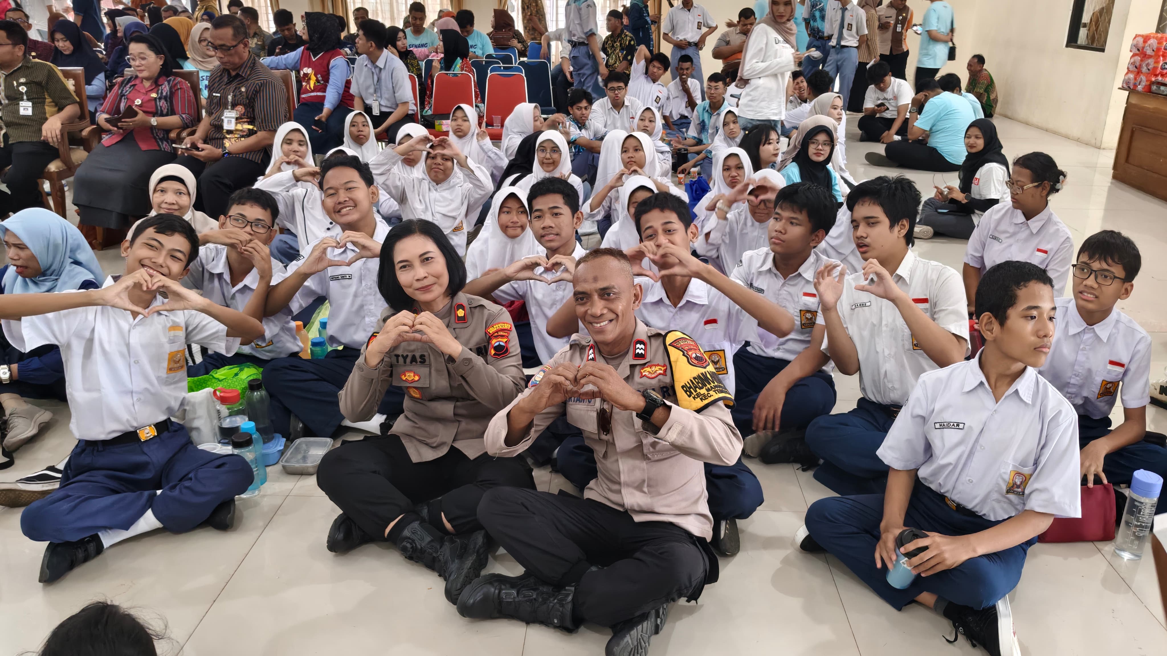 Kapolsek Tembalang Hadiri Kegiatan Industri Ramah Inklusi yang Digelar TopLoker.com dan Universitas STEKOM di SLBN Semarang