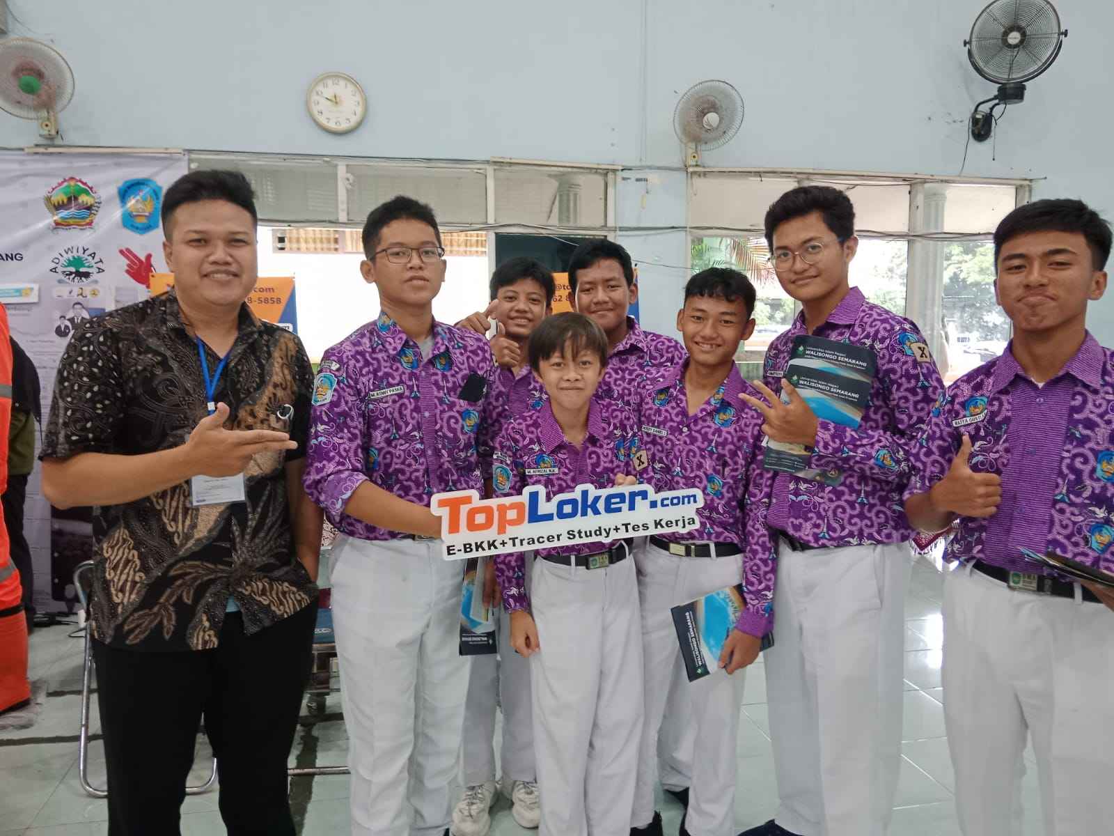 DI UNDANG LANGSUNG !! TOPLOKER.COM HADIR DAN MENGIKUTI KEGIATAN SMANSEV CAREER DAY 