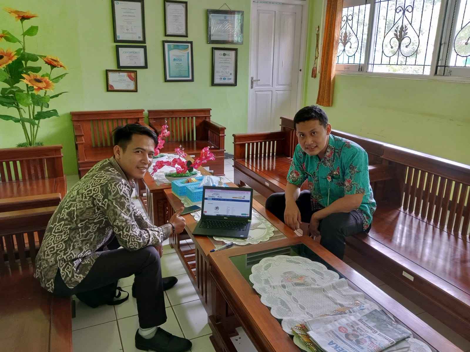 Kunjungan PT Bisnis Digital Ekonomi ke SMAN 1 Gringsing Guna Menyebarluaskan Pemanfaatan Teknologi Digital