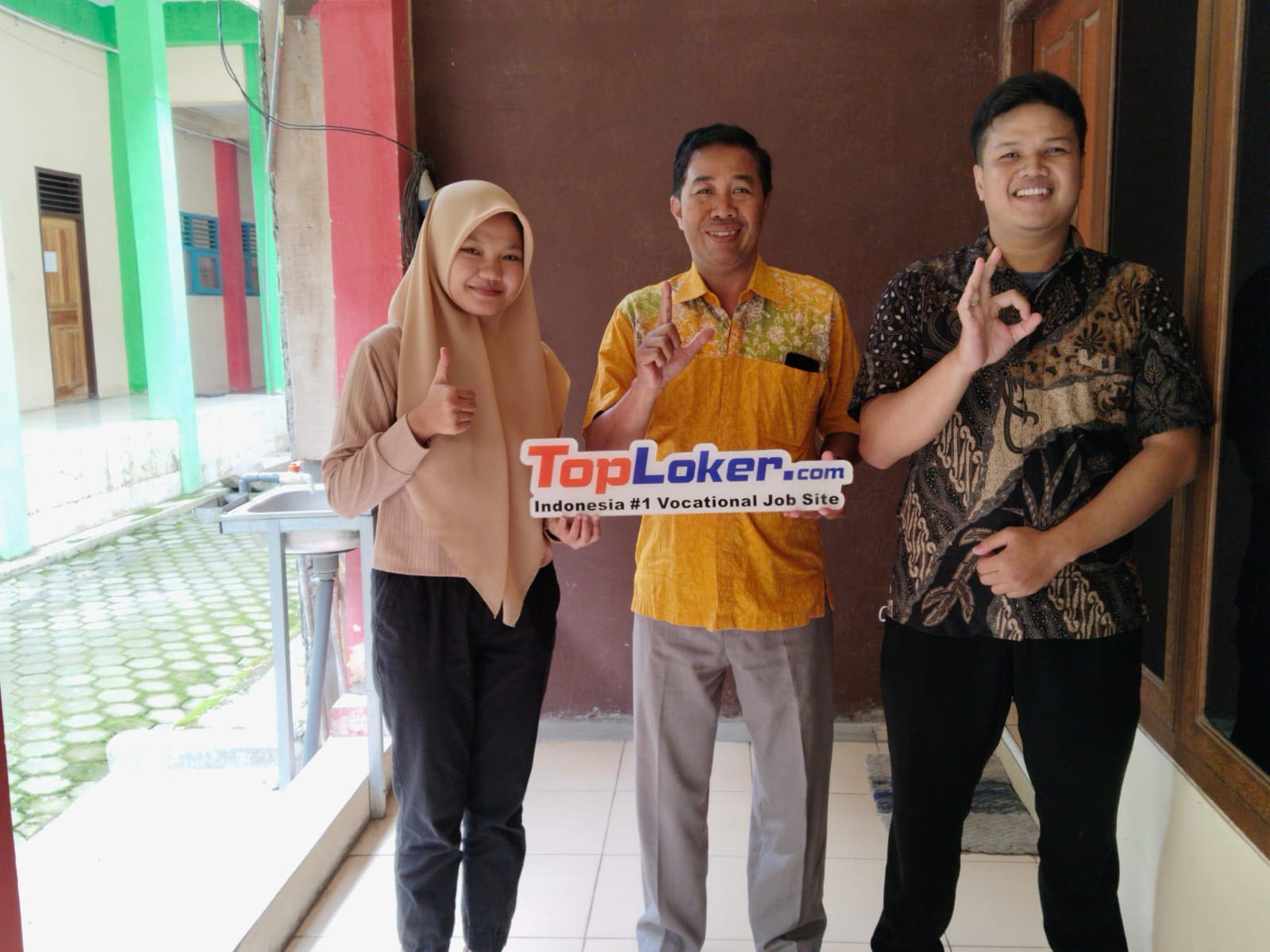 PT Bisnis Digital Ekonomi Mengajak SMK Pandanaran Semarang Untuk Jalin Kerja Sama Memorandum Of Understanding (MoU).