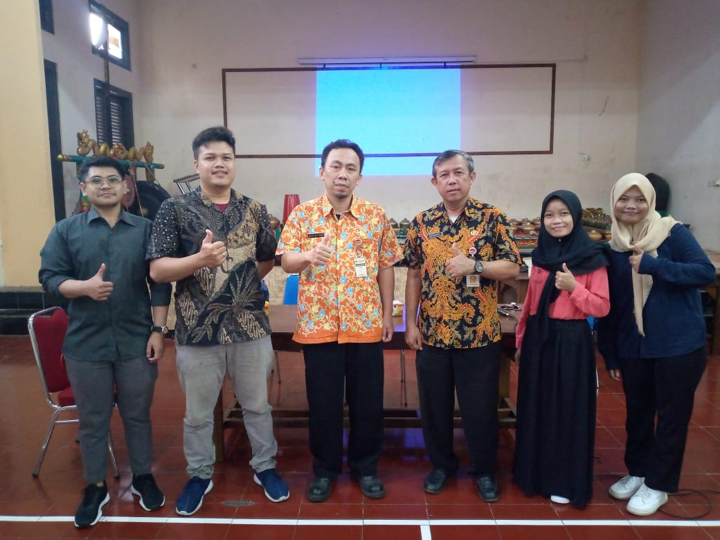 Pelatihan Pembuatan Akun TopLoker.com Kunjungi SMKN 5 Semarang Guna Meminimalisir Pengangguran Di Indonesia