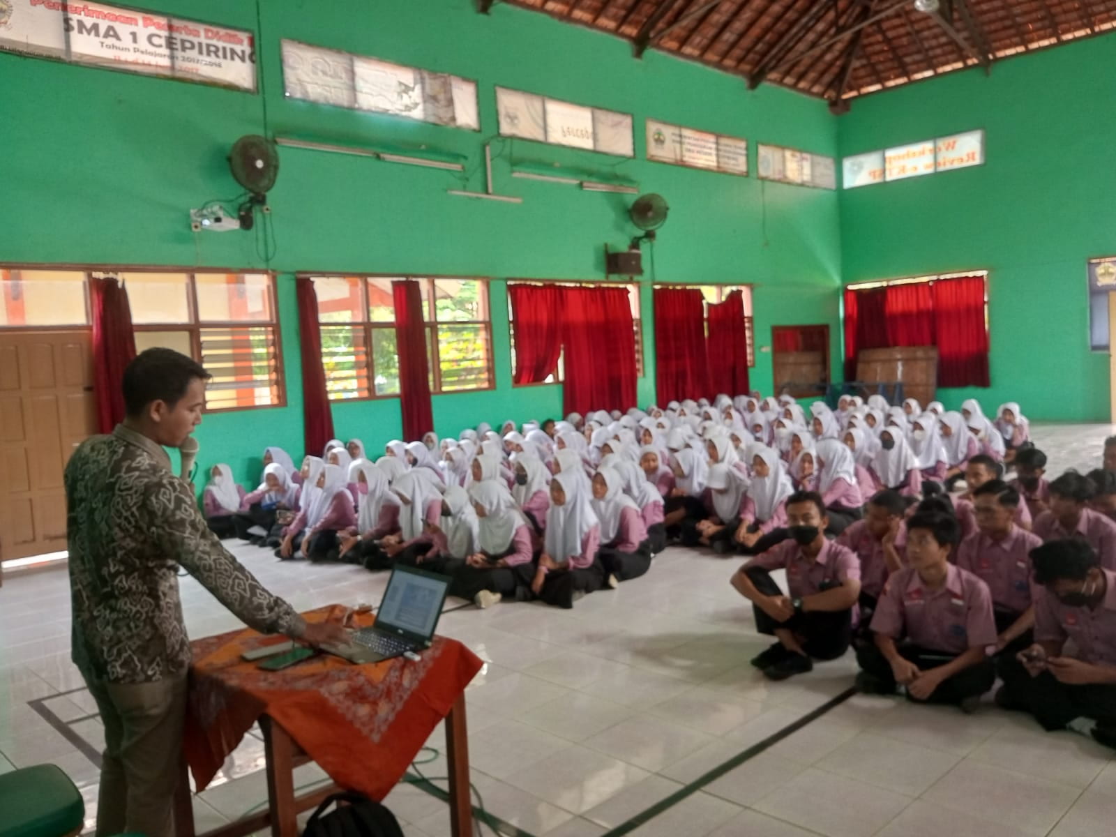 Menimalisir Pengangguran !!! TopLoker.Com Sosialisasi Ke SMAN 1 Cepiring
