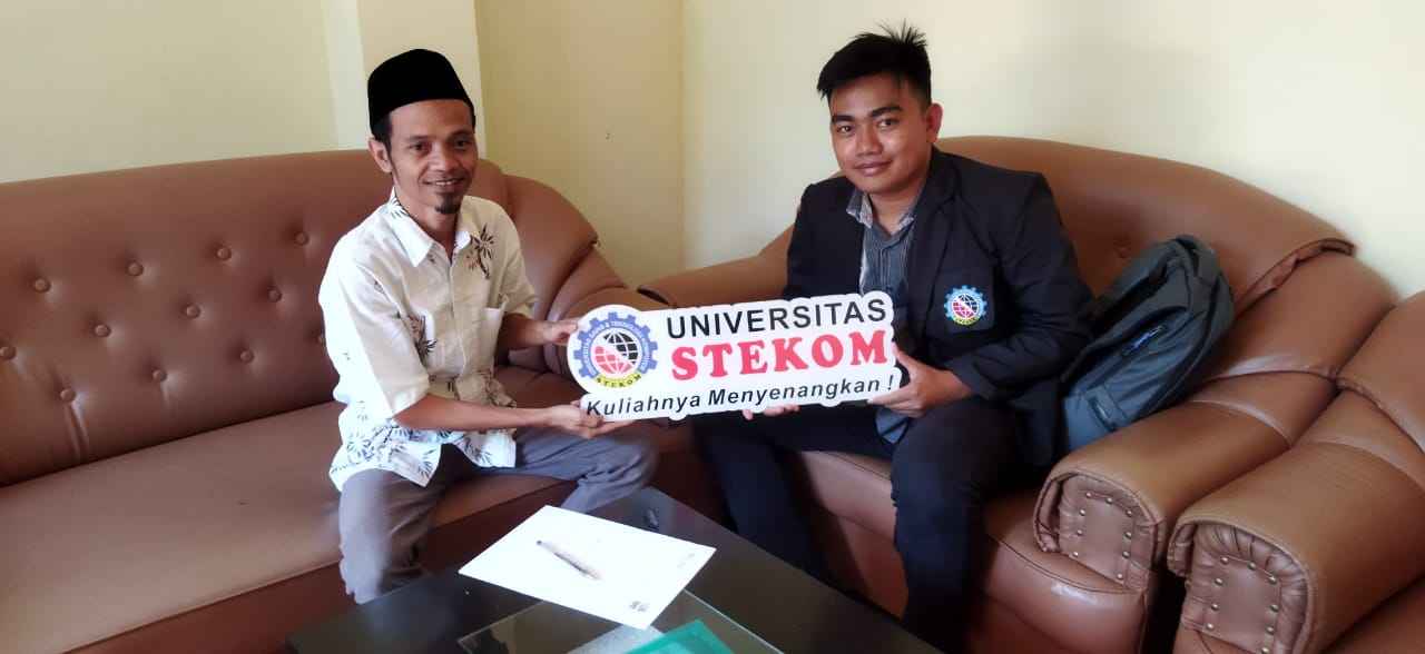 Mewujudkan Lulusan Berkualitas dan Sadar Teknologi Digital, TopLoker.com mengunjungi SMKT Al Huda Petak