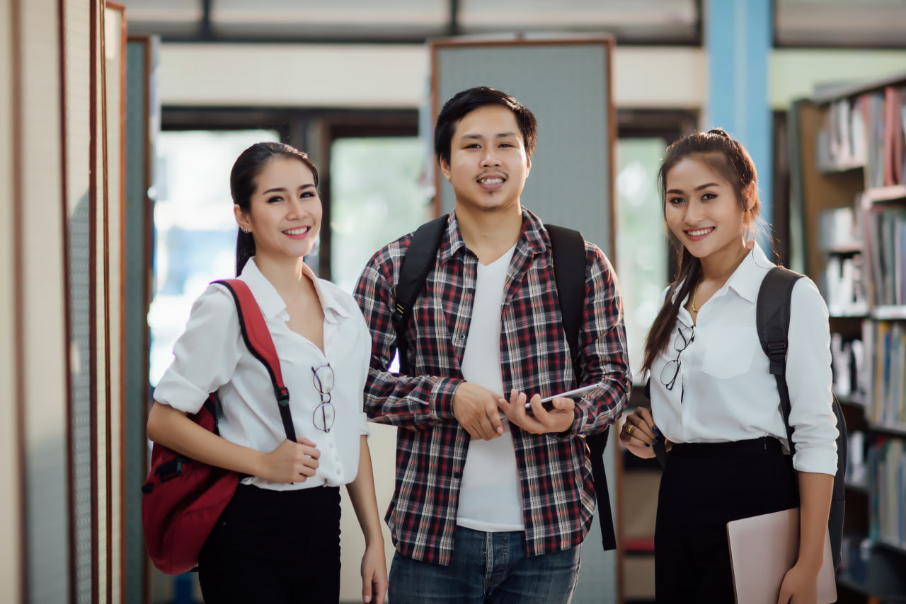 Apakah Kuliah Bisa Sambil Kerja?