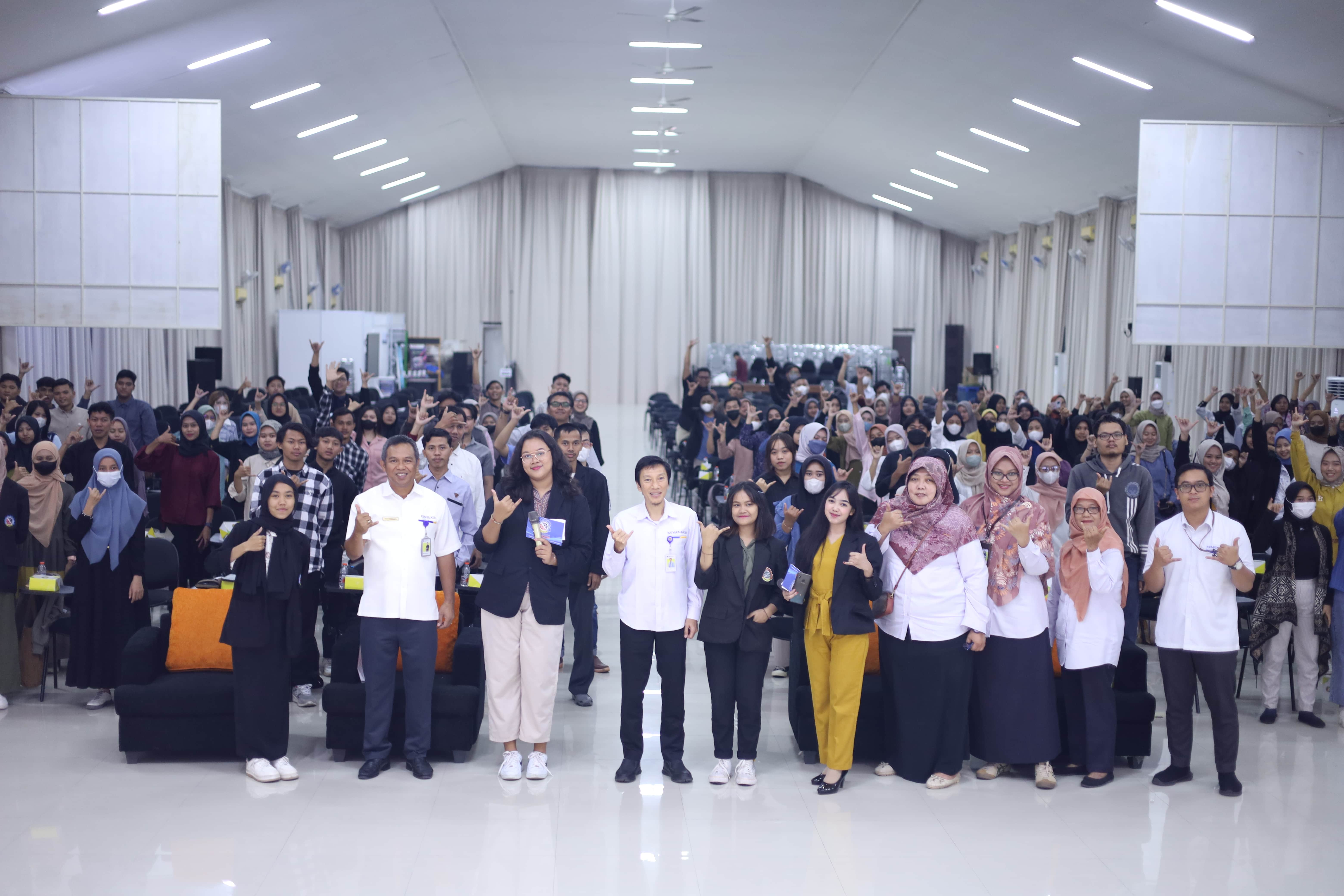 Pengukuhan Relawan Pajak dan Pembentukan Tax Center Perdana di Universitas STEKOM