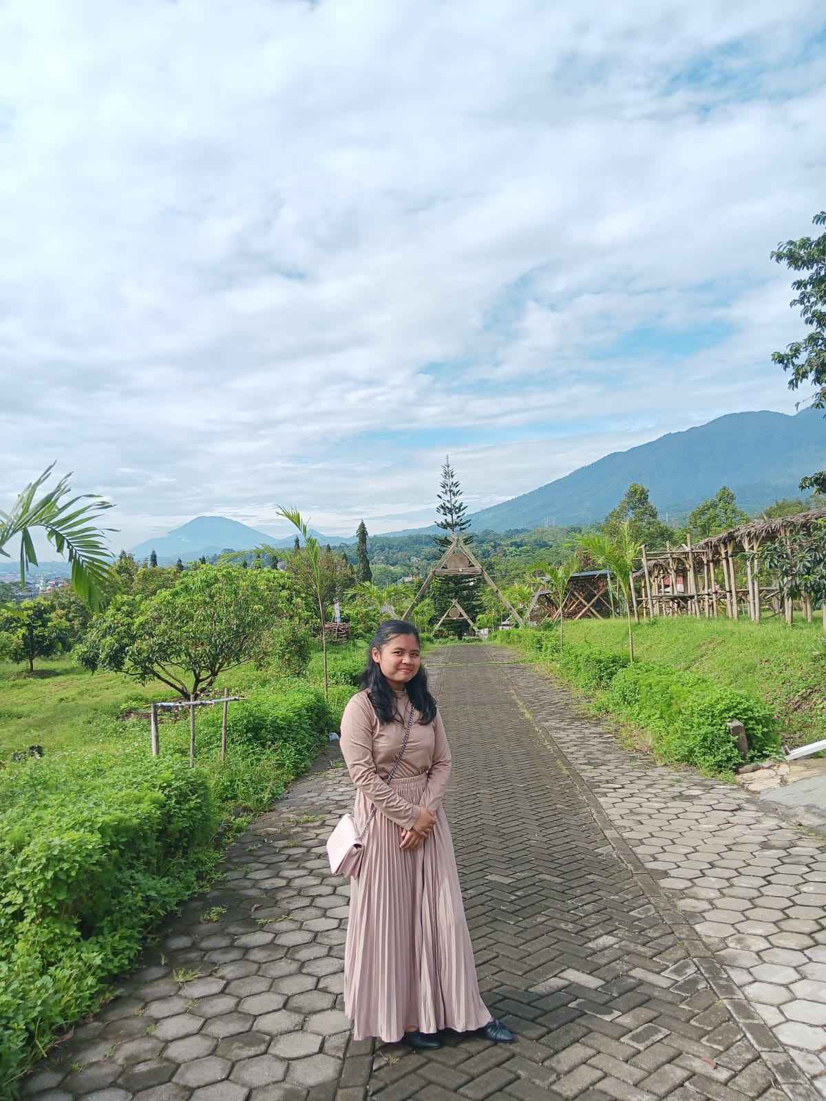 Si Miskin Ada Supaya ada Si Kaya 