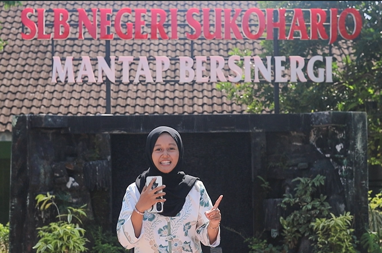 Chiquita Azzahra Wijaya, Siswi SMA Negeri 6 Semarang, Tunjukkan Jiwa Inklusi Tinggi dalam Kegiatan Sosialisasi dan Asesmen Kerja di SLB Negeri Sukoharjo