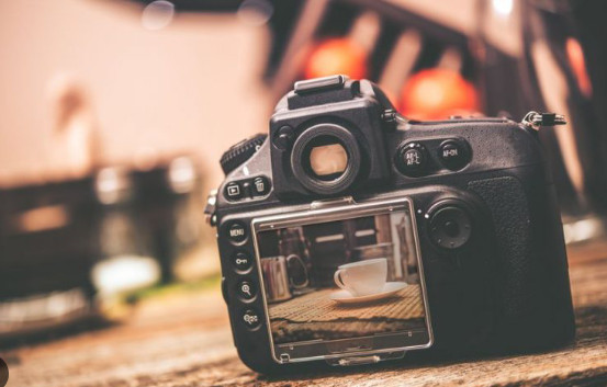 Videografi : Arti, Teknik, Aplikasi Editing, dan Saran Kamera