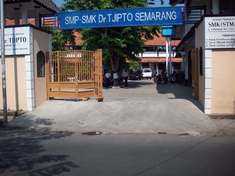 Kunjungan Dahsyat TopLoker.com ke SMK DR Tjipto Semarang: Membimbing Generasi Muda Menuju Karier Sukses!