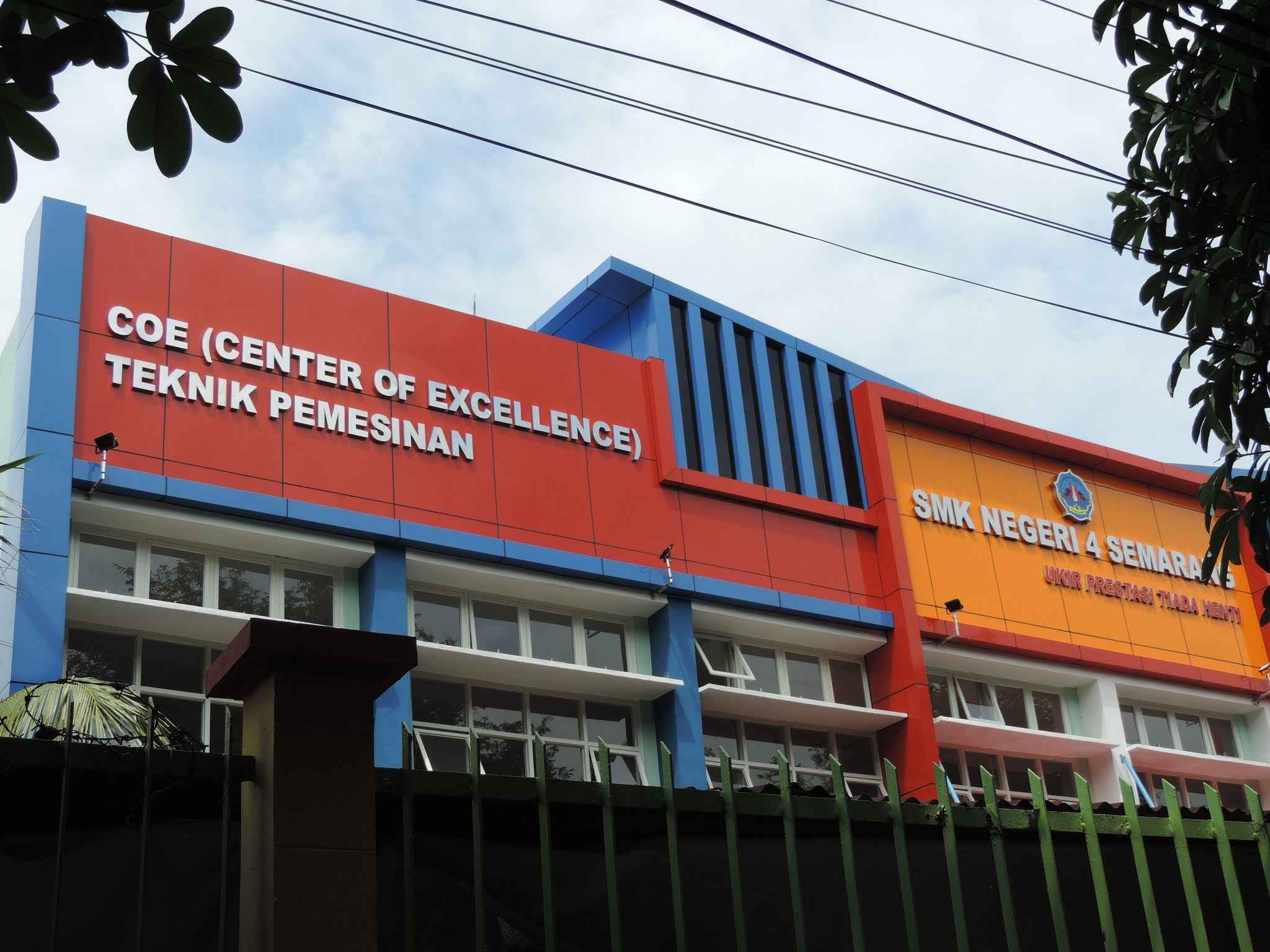Membangun Karier Lulusan SMK, TopLoker.com mengunjungi SMKN 4 Semarang