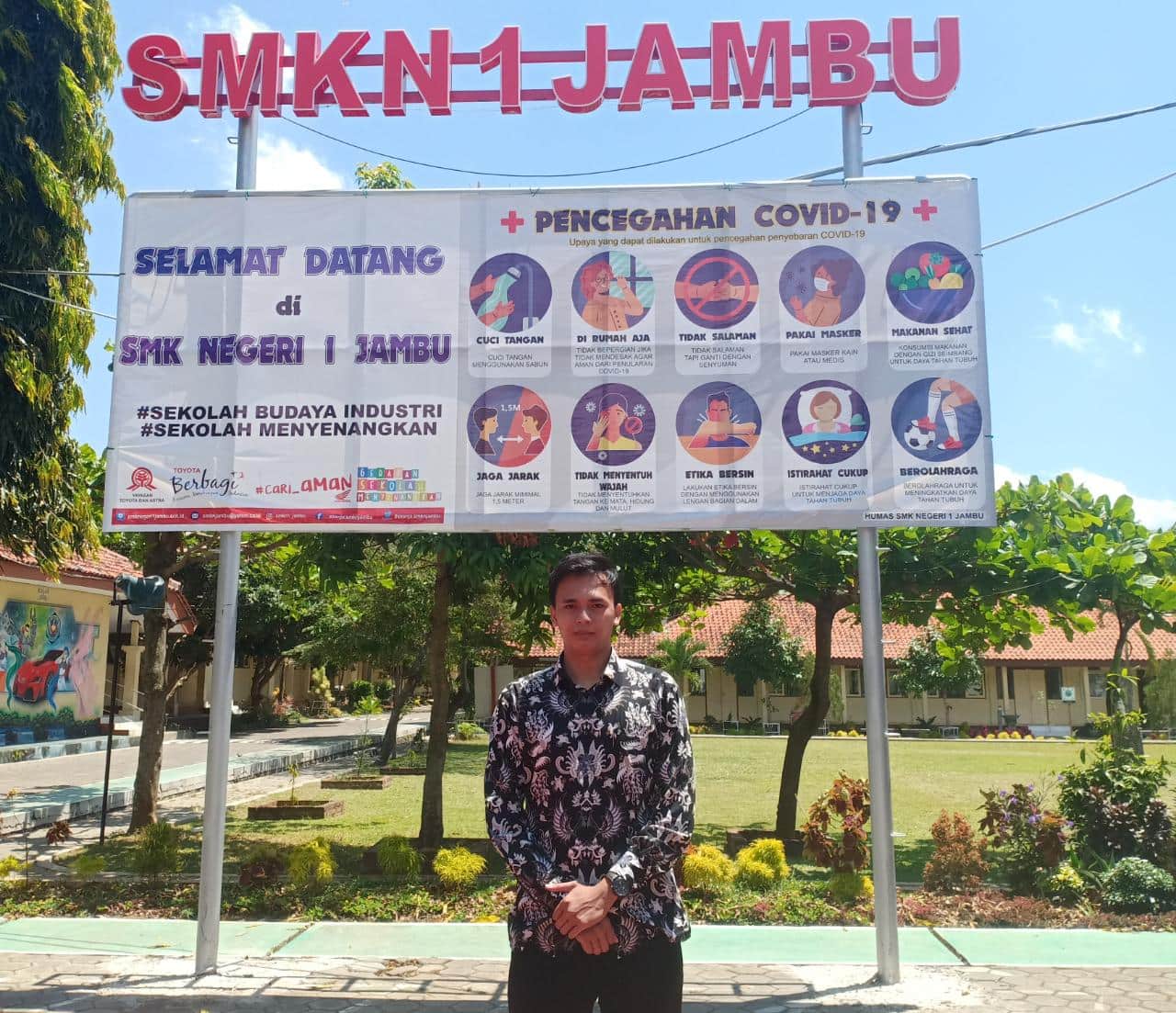 Tingkatkan Kualitas Pendidikan !!! TopLoker.com Kunjungi SMK Negeri 1 Jambu