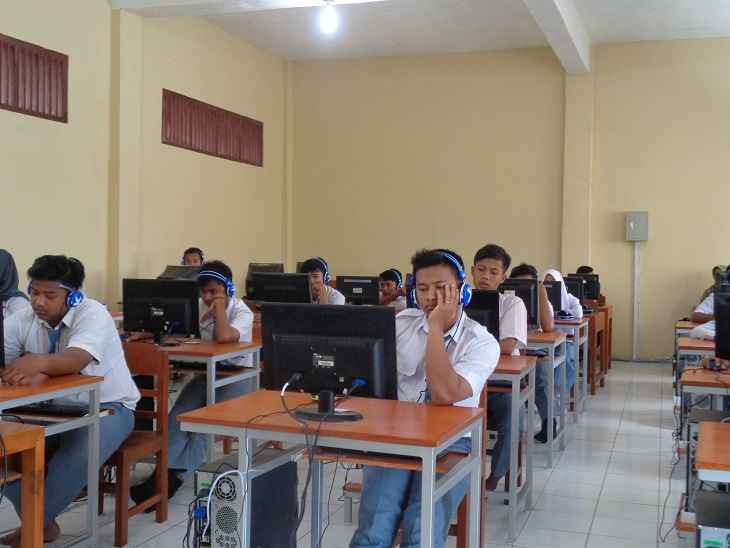 Sadar Teknologi Digital, SMK YP Colomadu Penuh Antusias Menyambut Kedatangan TopLoker.com