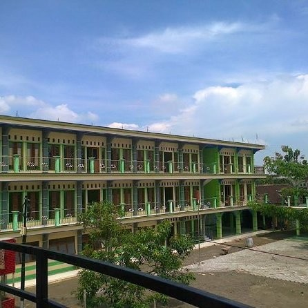 TopLoker.com Menerangi Masa Depan Karier di SMKS Al-Alif: Inspirasi Yang Tak Terlupakan