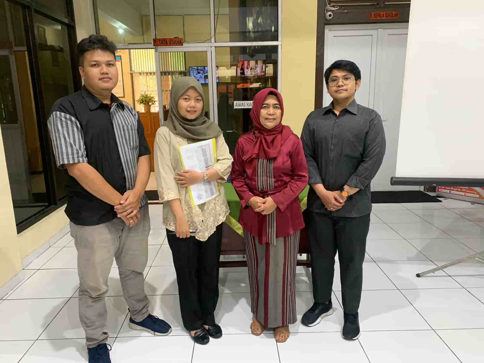 TopLoker.com Berkolaborasi Dengan SMK Ibu Kartini Semarang, Gelar Pelatihan Unggulan untuk Masa Depan Para Siswa