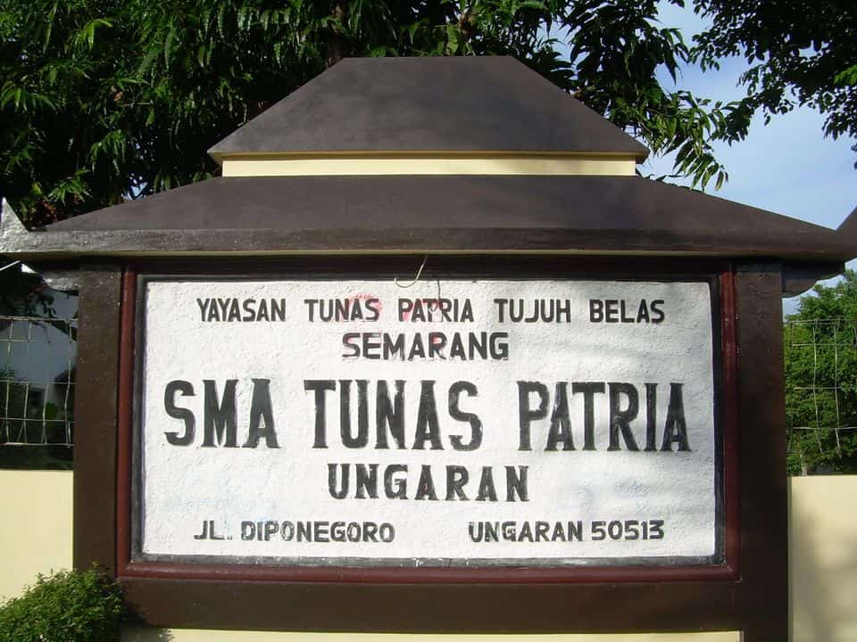 Kolaborasi Produktif: TopLoker.com Berbagi Wawasan Karier dengan Siswa SMA Tunas Patria Ungaran