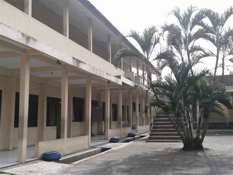 Mengenalkan Dunia Pekerjaan, TopLoker.com Mengunjungi SMK Islam Sudirman Ungaran