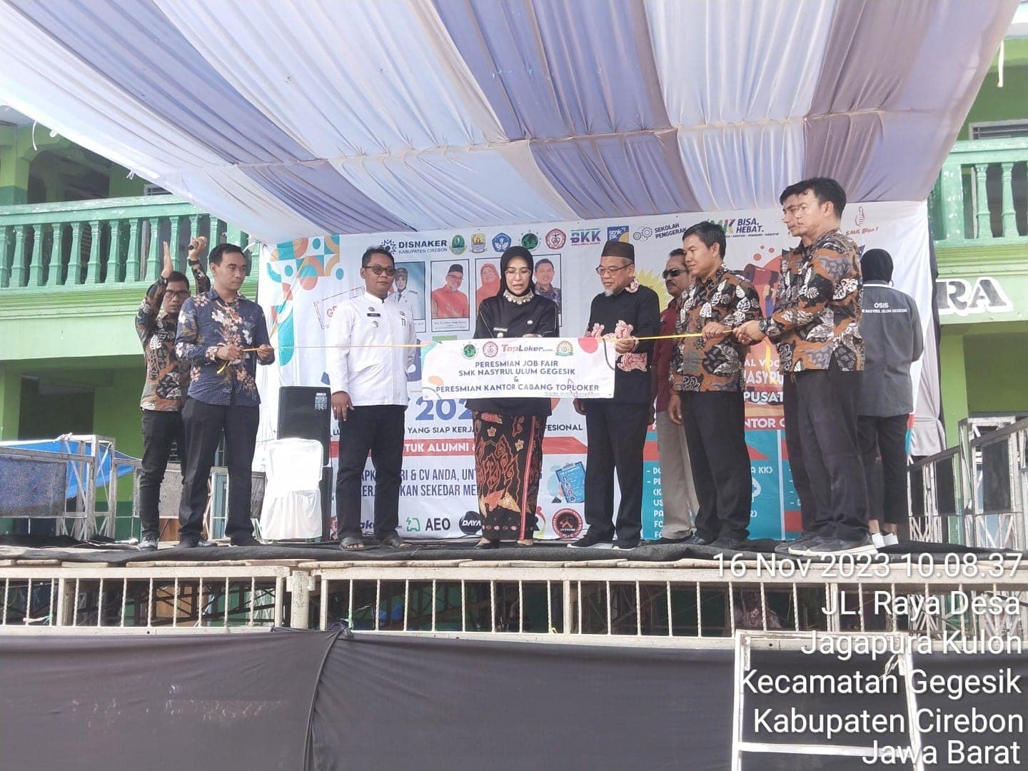 Peresmian Kantor Cabang TopLoker.com Di SMK Nasyrul Ulum Gresik