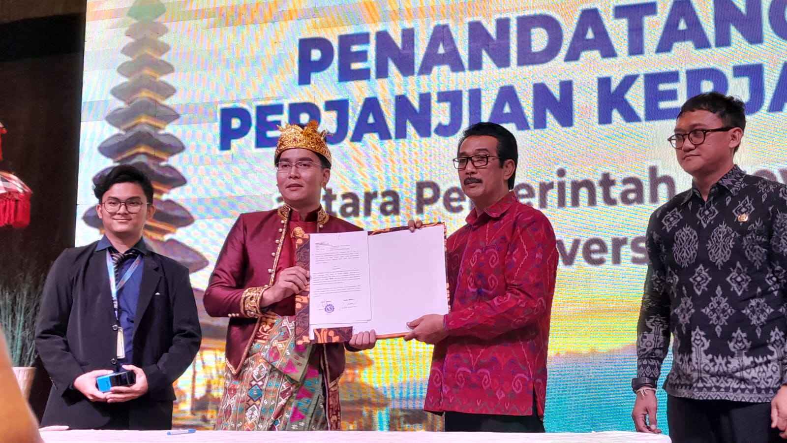 Pemanfaatan Online TopLoker.com, Universitas STEKOM Teken MoU dengan Pemprov. Bali