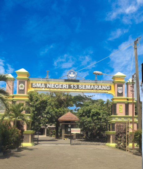 TopLoker.com Edu Fair di SMAN 13 Semarang: Peluang Emas bagi Siswa-siswi Muda