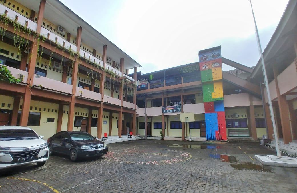 Kunjungan dan Pemberian Materi Promosi di SMK Swadaya Semarang oleh TopLoker.com