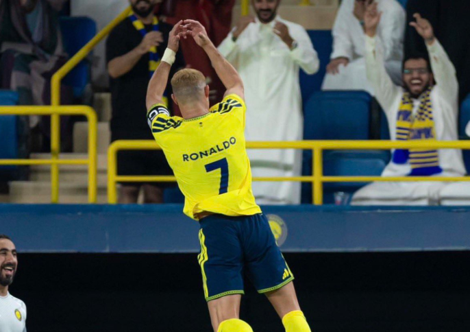 Cristiano Ronaldo Antar Al Nassr Comeback 2-1 atas Al Taawon
