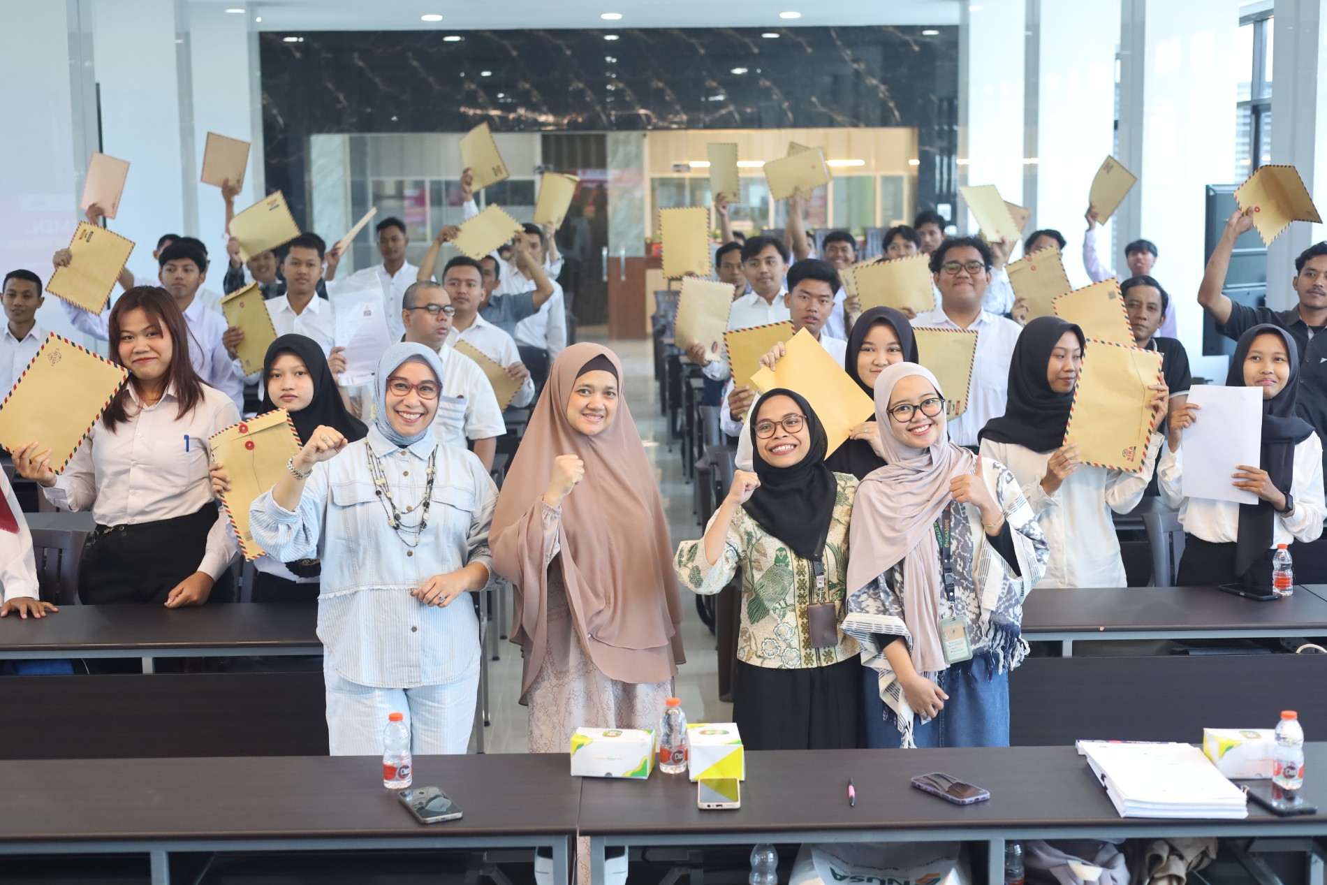 Universitas STEKOM Perluas Jejaring Industri, Hadirkan PT Nusantara Building Industries dalam Rekrutmen Batch 025