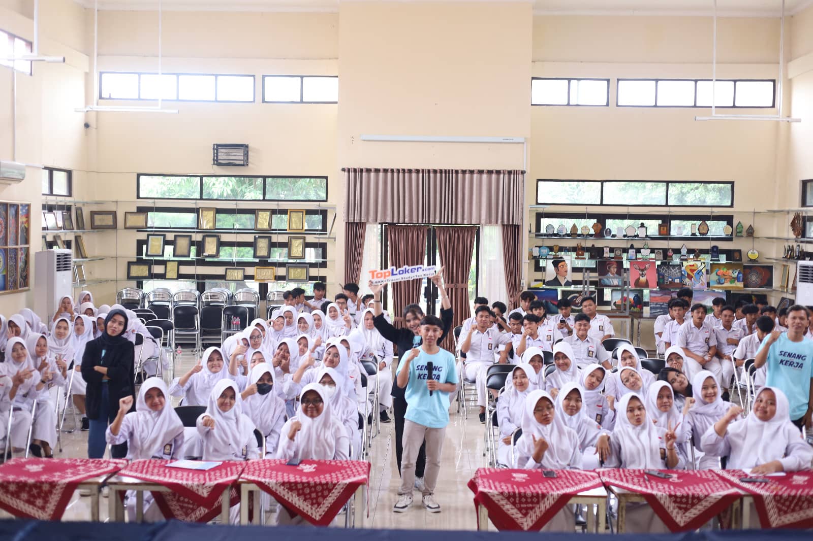 TopLoker.com dan SMAN 2 Ungaran: Bersama Menuju Sukses dengan P5, Kewirausahaan, dan Digital Marketing!