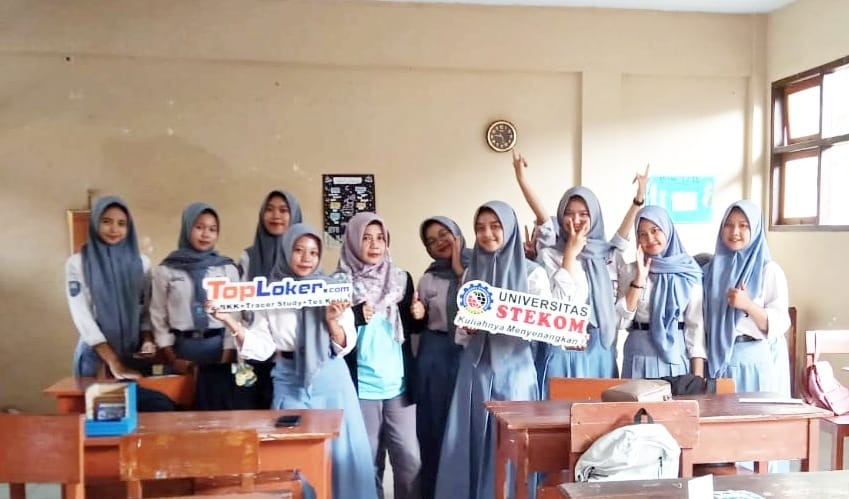 Sosialisasi Penerimaan Mahasiswa Baru (PMB) dan Peluang Karir Bersama TopLoker.com Meriahkan SMK Widya Praja Ungaran