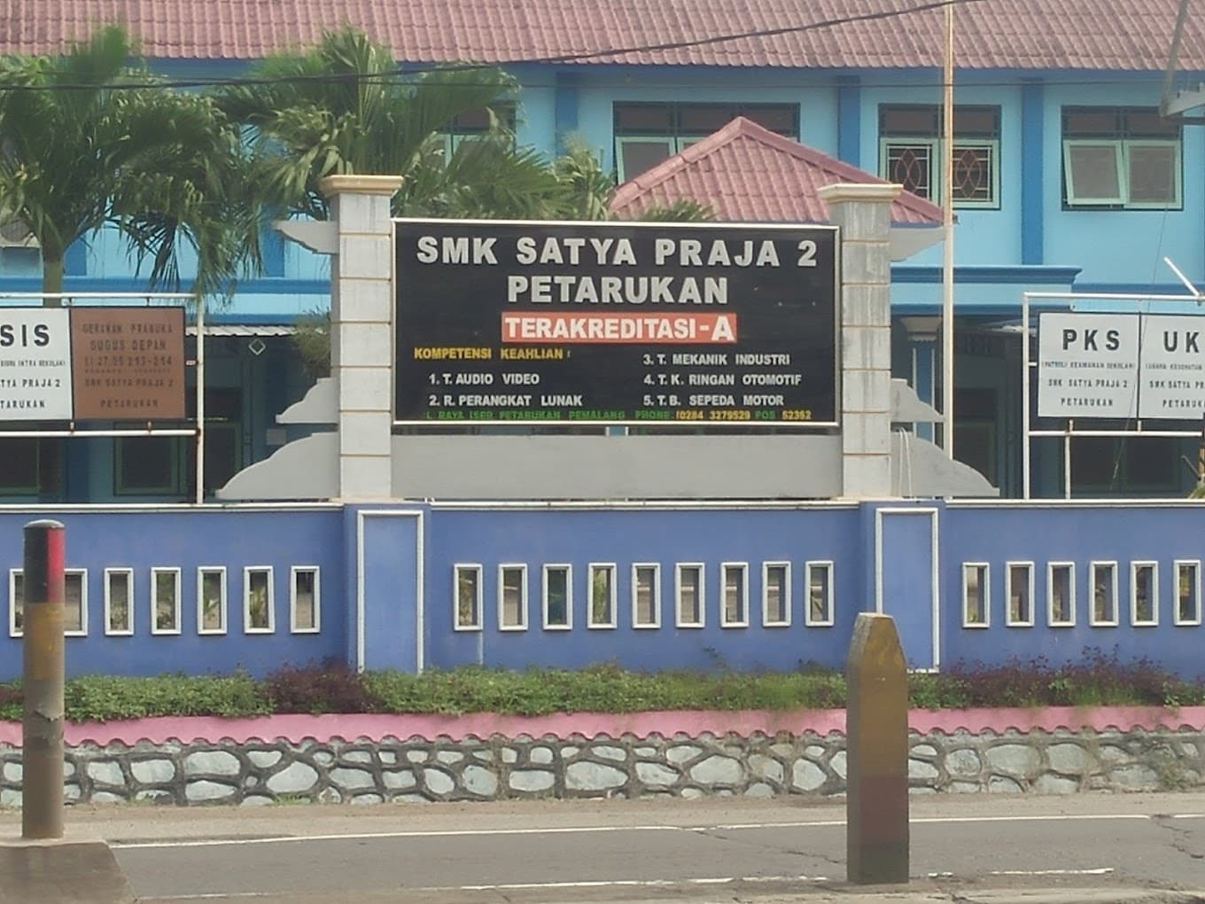 Keceriaan dan Kreativitas: Siswa Kelas 11 SMK Satya Praja 02 Pemalang Menjadi Admin Toploker, Sukses Handle Akun Sekolah dengan Penuh Semangat