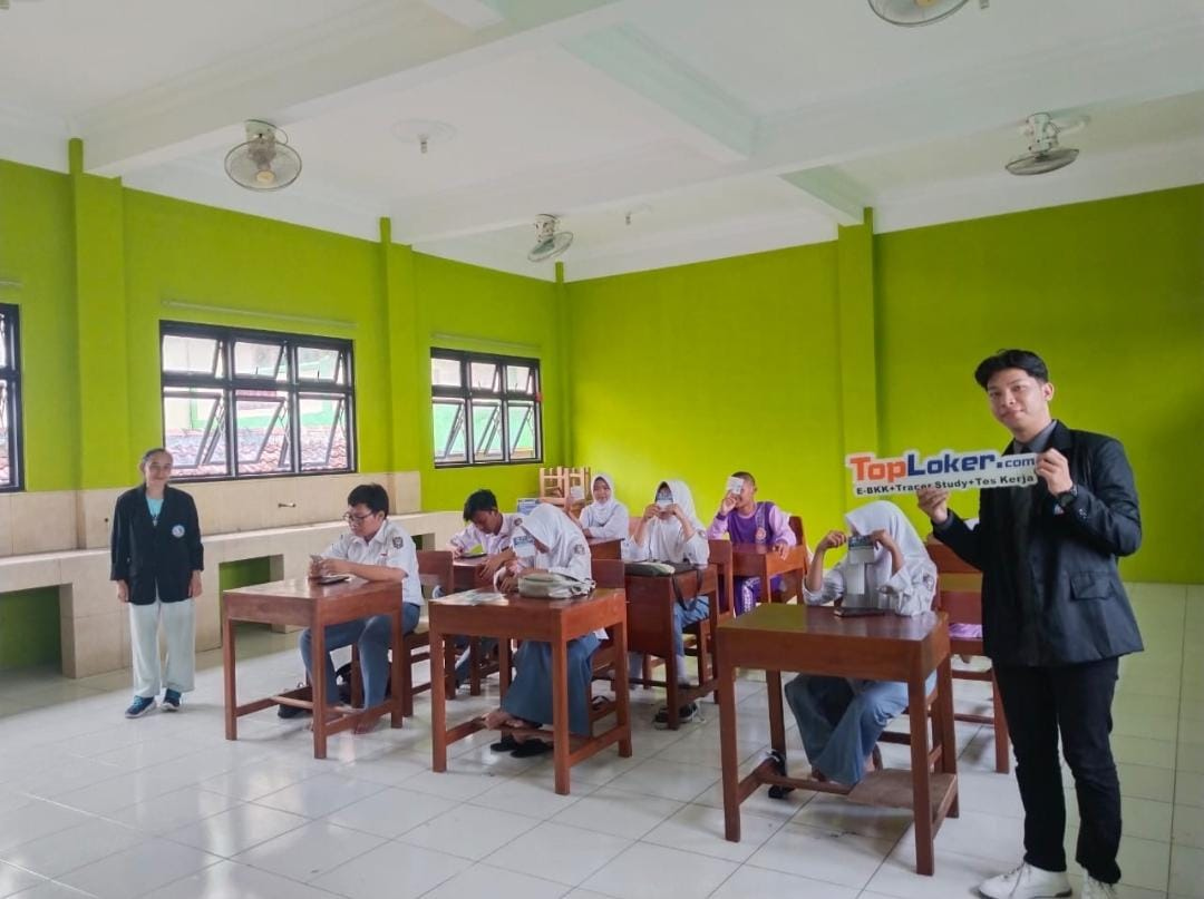 TopLoker.com Menginspirasi Siswa SMA Muhammadiyah 3 Kaliwungu dalam Dunia Kerja