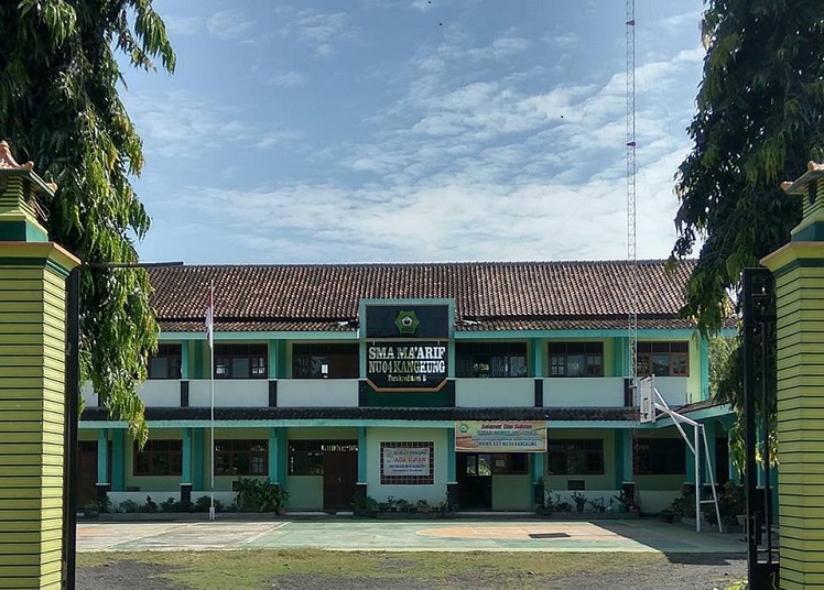 Kunjungan Akrab dan Bimtek Penuh Wawasan: TopLoker.Com Sambangi SMA Maarif NU 04 Kangkung