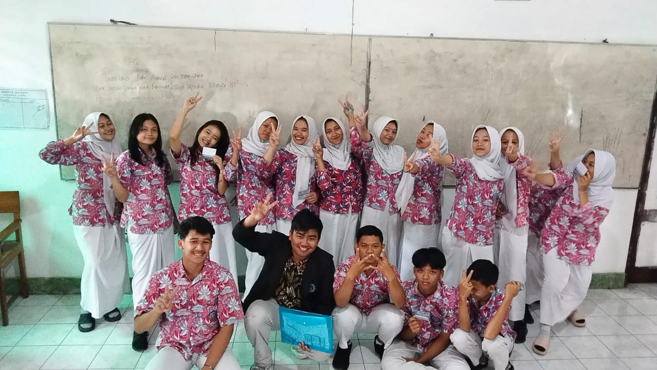 TopLoker.com Menggebrak SMA Bhineka Karya 2 Boyolali: Kunjungan Persahabatan dan Bimtek Penuh Semangat Menuju Sukses Karier!