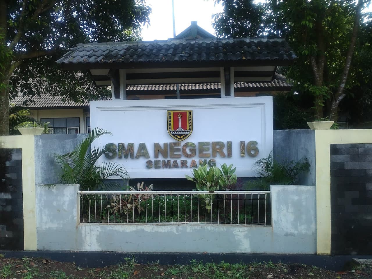 Edukasi Berkualitas Berkumpul di SMAN 16 Semarang: Gelaran Heksadexcamp 2024 Memukau Pengunjung