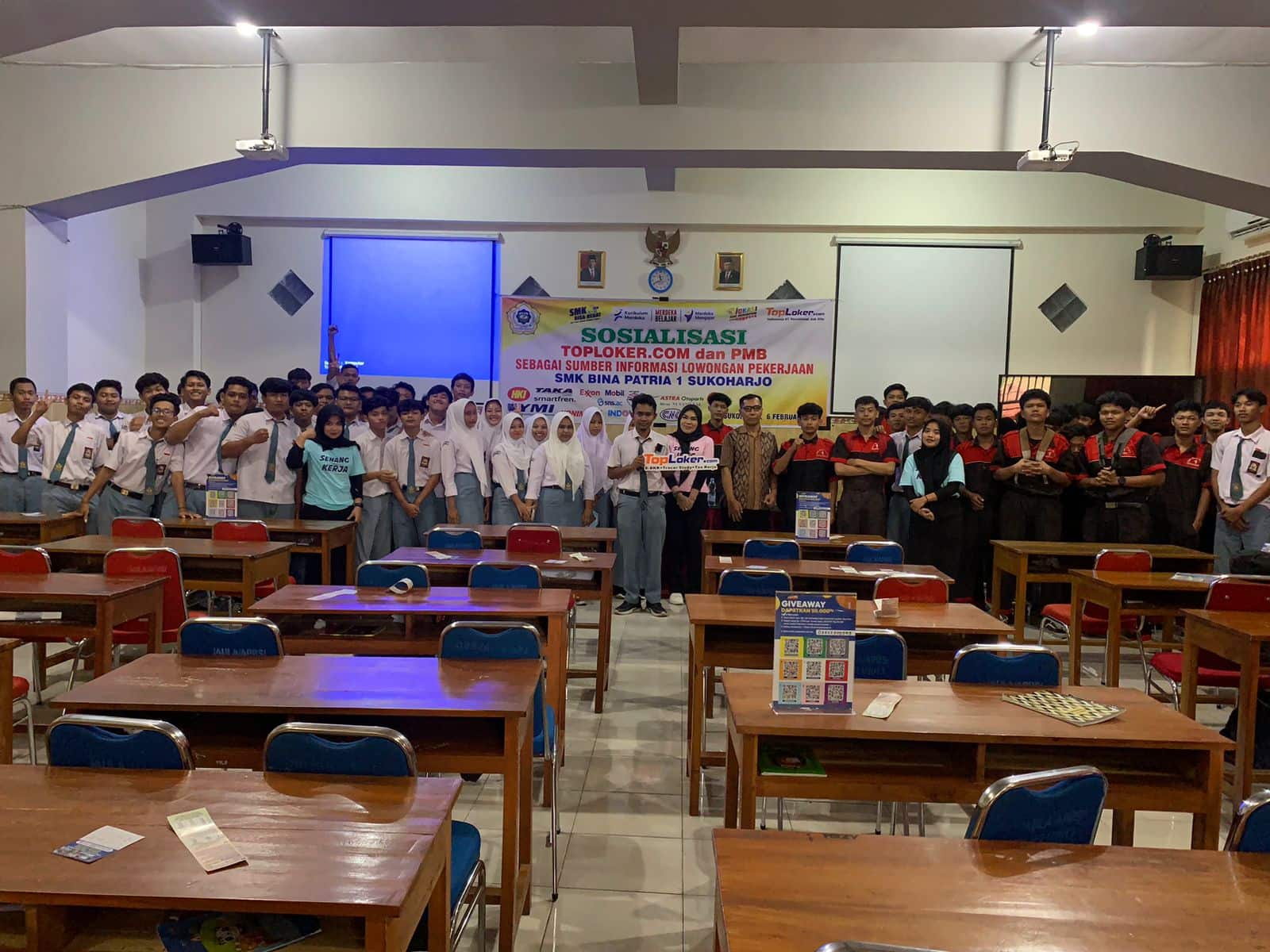 Langkah Awal Karier Sukses: Sosialisasi Toploker dan PMB Hebohkan SMK Bina Patria 1 Sukoharjo