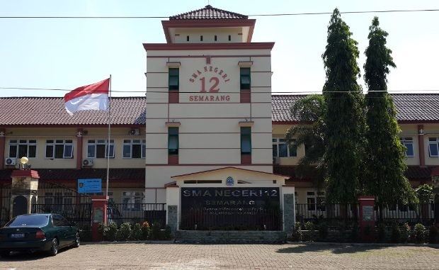 Sosialisasi PMB di SMAN 12 Semarang: Antusiasme Meningkat di Hari Ketiga dengan Dukungan Toploker.com