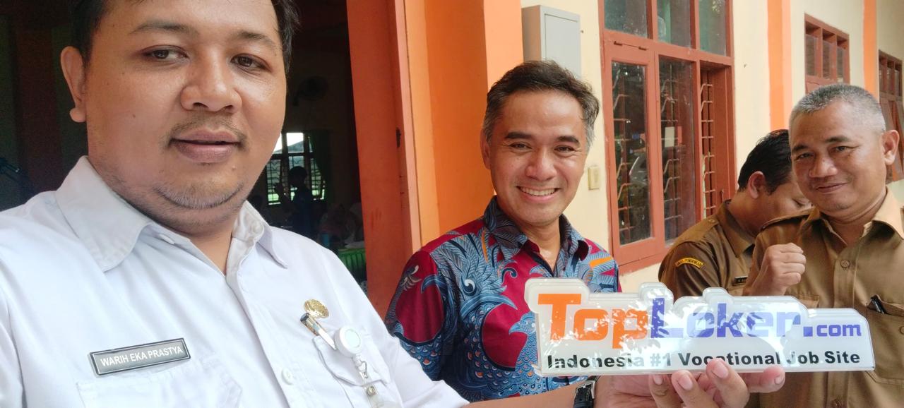Wilkan Sakarinto Memukau Sebagai Narasumber Workshop TEFA & KurMer dengan Fokus pada Growth Mindset di SMKN 1 Paron Ngawi, Turut Dihadiri Oleh SMKN 1 Ngawi