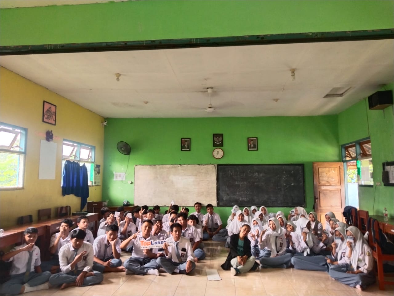 SMA Muhammadiyah 2 Semarang Gencar Sosialisasikan PMB dan Toploker.com: Membantu Siswa Memperoleh Informasi Pendaftaran dan Peluang Karier Terbaik
