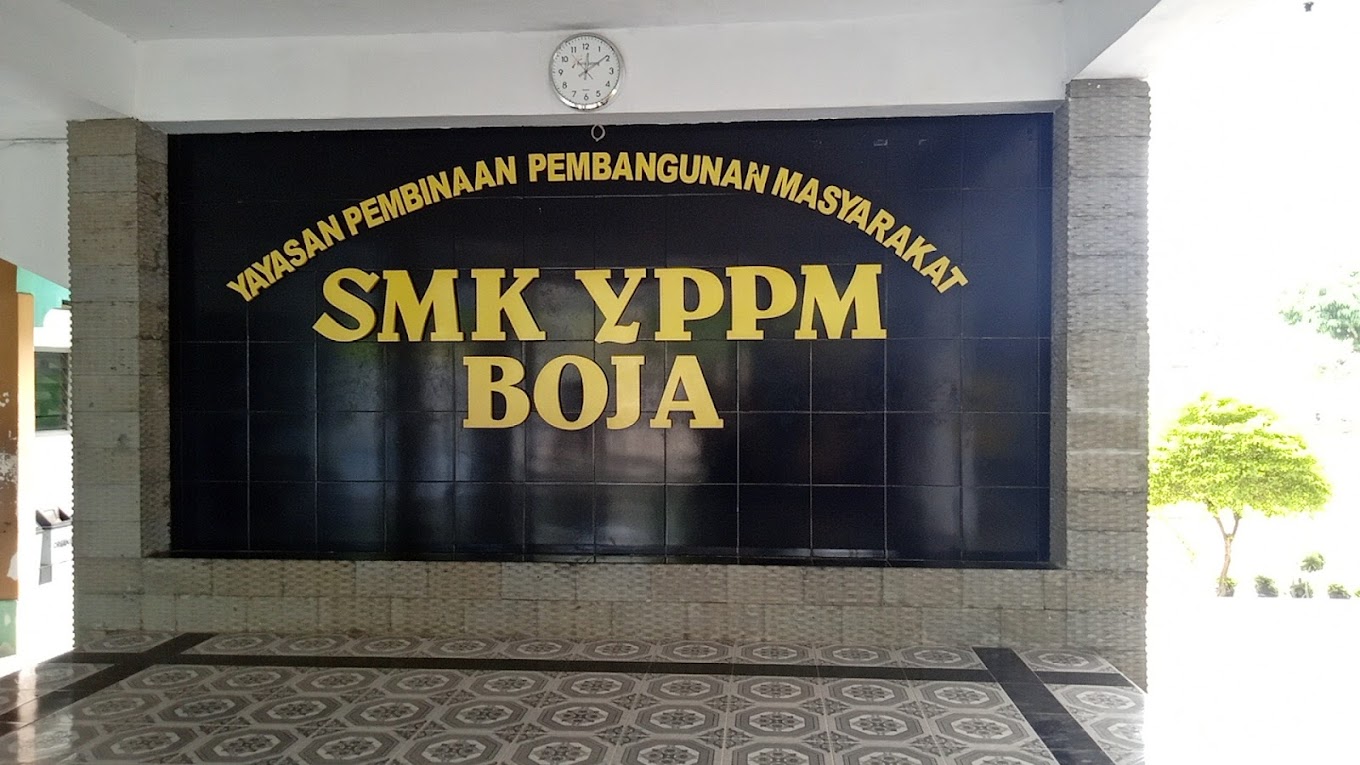 Toploker.com Menginspirasi Pelajar SMK YPPM Boja Melalui Kunjungan dan Pemasangan X Banner: Menyediakan Informasi Karier yang Relevan dan Inspiratif