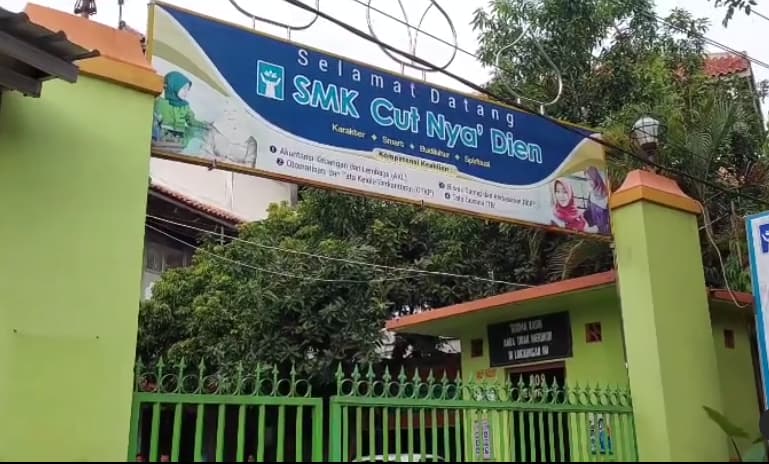 Toploker.com dan SMK Cut Nya Dien Semarang Bersinergi: XBanner Hadir, Peluang Karier Lebih Dekat