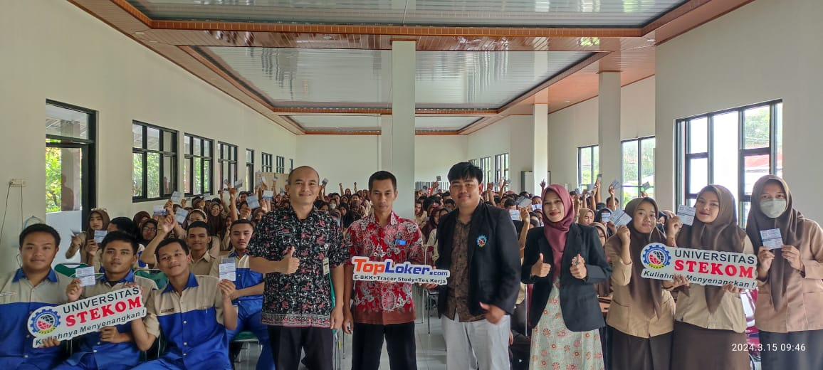 Membuka Pintu Menuju Masa Depan: SMKN 1 Kaliwungu Sosialisasikan PMB STEKOM dan Bimtek TopLoker.com untuk Karier Unggul Siswa