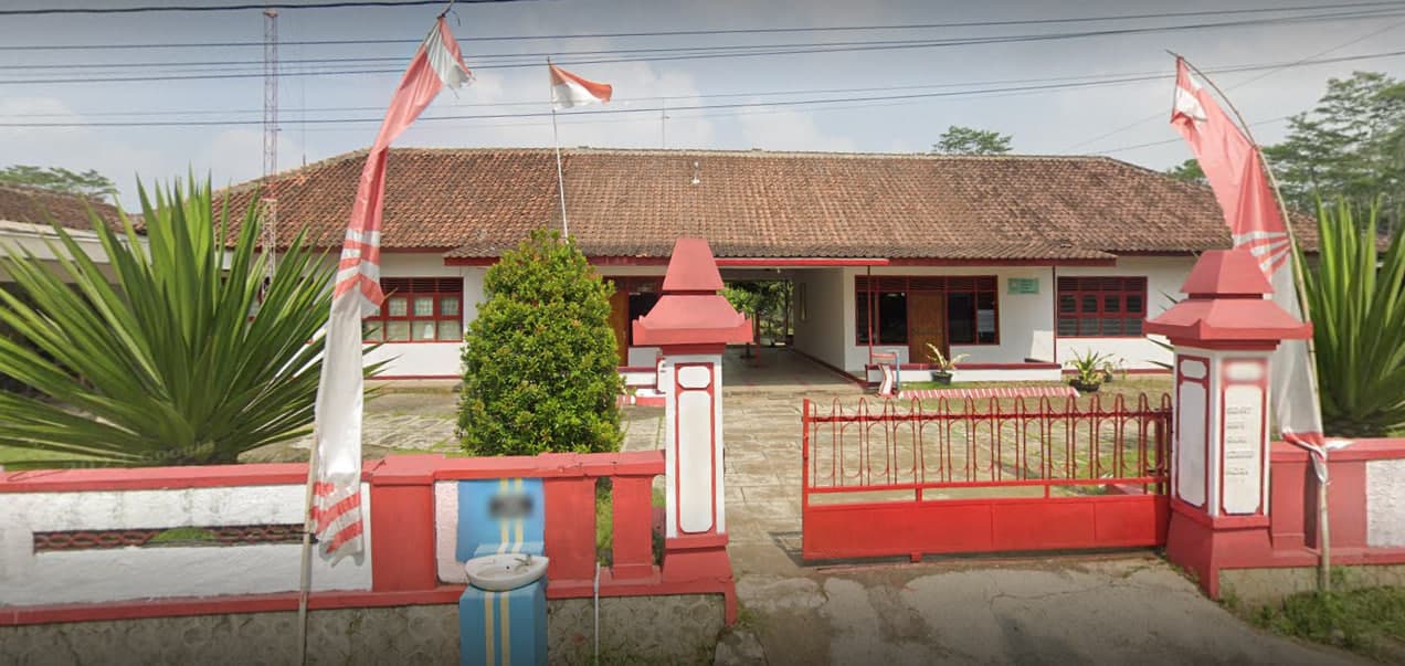 Pemasangan X Banner, Poster, dan MMT di SMA Bhakti Muda Kaliwungu Kolaborasi dengan Toploker.com: Membuka Peluang Karier Bagi Siswa