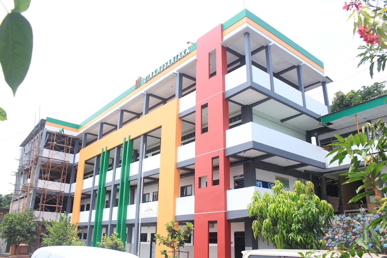 Langkah Ke Depan: Pengantaran X Banner PMB Univ. STEKOM di SMK Bina Nusantara Semarang & SMK Texmaco Semarang