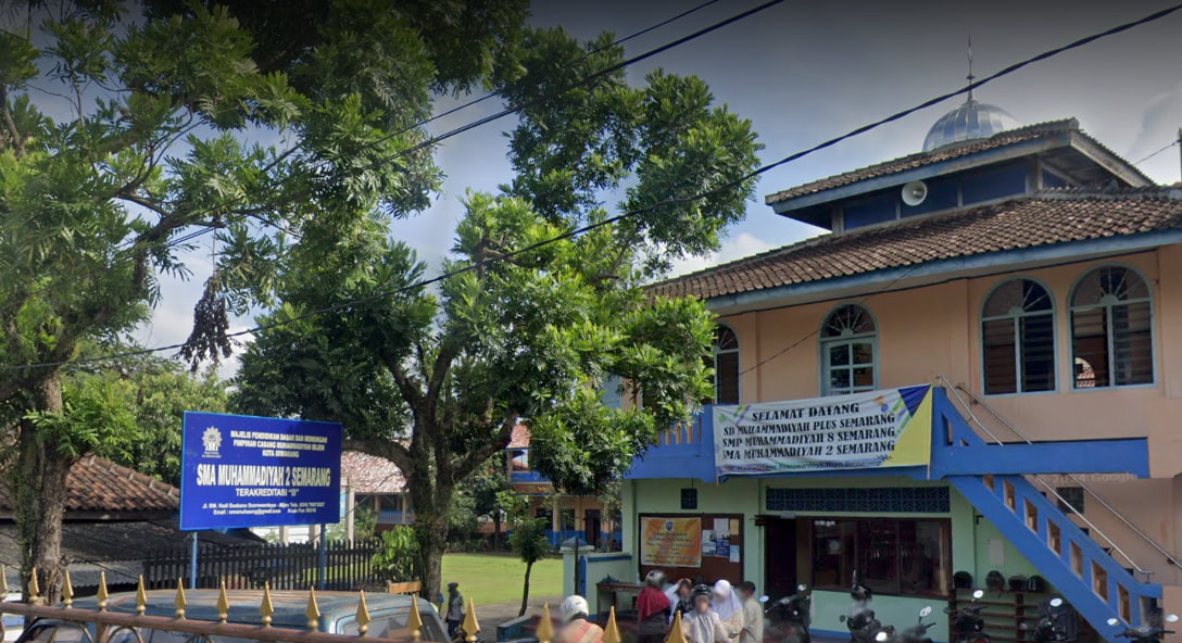 Kolaborasi Strategis Univ. STEKOM dan TopLoker.com Siliwangi di SMA Muhammadiyah 2 Semarang: Inspirasi untuk Generasi Muda