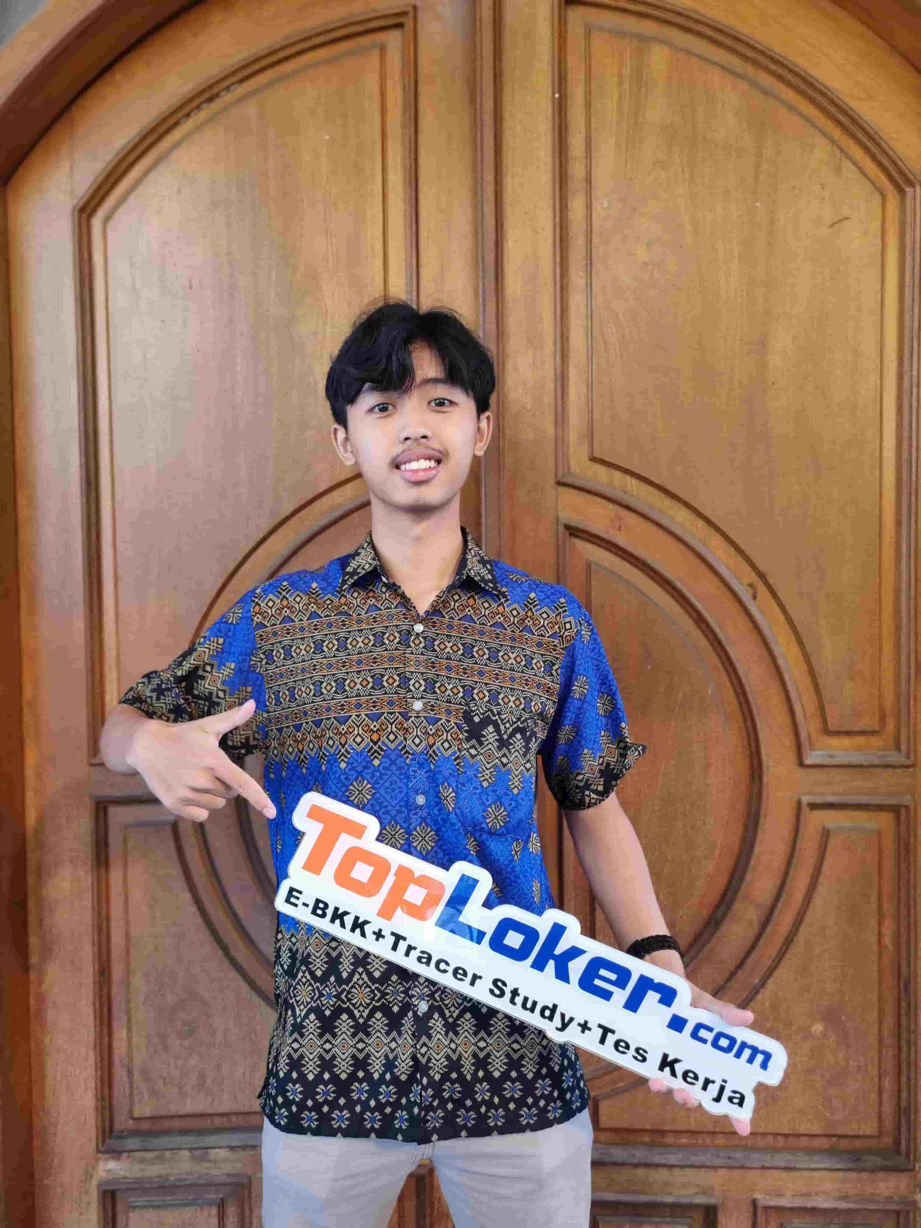 Prestasi Gemilang SMKN 1 Punggelan Banjarnegara dalam Program Link and Match 8+i: Andika Dwi Saputera Raih Beasiswa dari Toploker.com