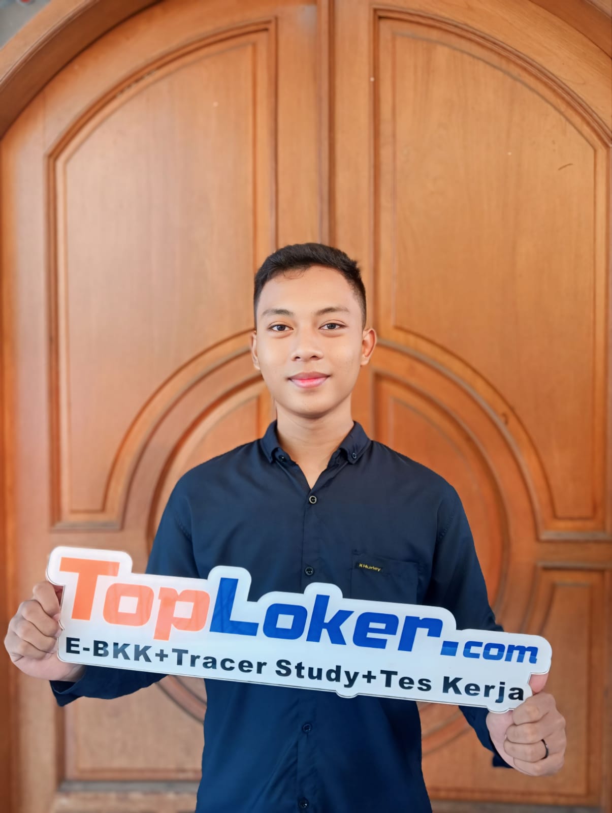 Ketercapaian Program Link and Match 8+i di SMK 5 Semarang: Faatih Ar Rayyan Raih Beasiswa Penuh dari Toploker.com untuk Studi di Universitas STEKOM